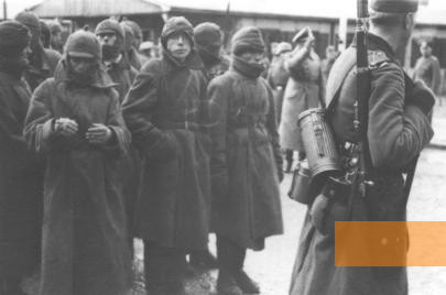 Bild:Ziegenhain, November 1942, Sowjetische Kriegsgefangene im Stalag IX A, Foto eines Wachmanns, Gedenkstätte und Museum Trutzhain