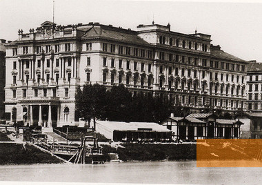 Bild:Wien, um 1870, Das Hotel Métropole, späterer Sitz der Wiener Gestapo, gemeinfrei