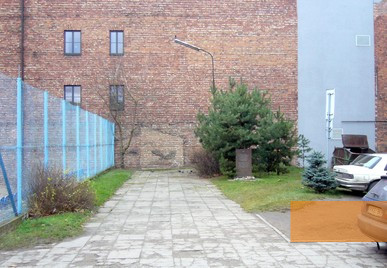 Bild:Kaunas, 2011, Standort des Gedenkstein im Innenhof einer Schule, Stiftung Denkmal
