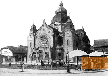 Bild:Maria-Theresiopel, um 1905, Die Synagoge wenige Jahre nach ihrer Eröffnung, gemeinfrei
