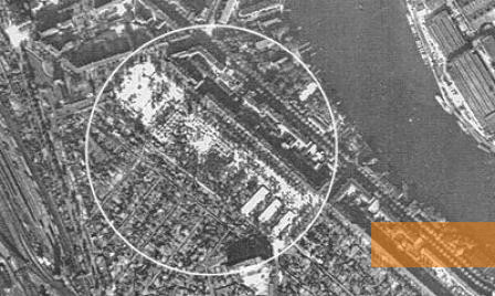 Bild:Berlin-Schöneweide, 1943, Standort des Lagers auf einem Luftbild der Royal Air Force, Senatsverwaltung für Stadtentwicklung