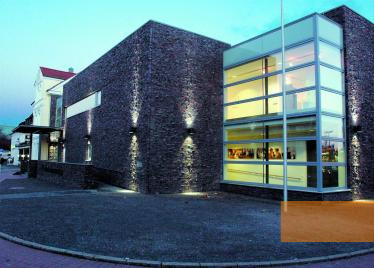 Bild:Dorsten, 2001, Der Neubau des Jüdischen Museums mit dem Altbau im Hintergrund, Jüdisches Museum Westfalen, Rüdiger Eggert