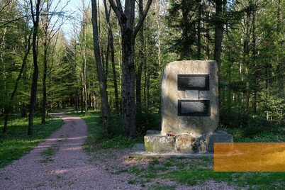 Bild:Drohobytsch, 2017, Denkmal bei den Massengräbern im Wald von Broniza, Christian Herrmann