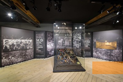 Bild:Sered, 2016, Blick in die Ausstellung, Múzeum holokaustu v Seredi