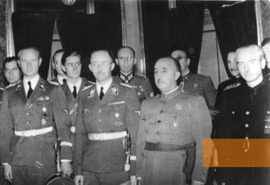 Bild:Madrid, 1940, Reichsführer SS Heinrich Himmler zu Besuch bei General Franco, Bundesarchiv, Bild 183-L15327