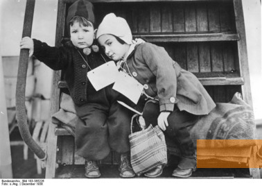 Bild:London, 1938, Kinder eines Transports sind in England angekommen, Bundesarchiv, Bild 183-S65226
