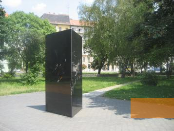 Image: Budapest, 2010, Roma Holocaust Memorial, Stiftung Denkmal