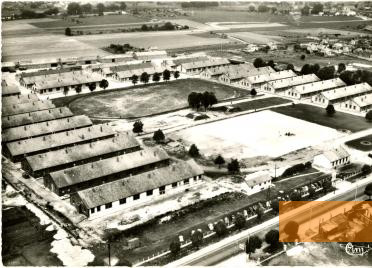 Bild:Compiégne, o.D., Luftaufnahme des Lagers, Mémorial de l'internement et de la déportation Camp de Royallieu