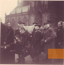 Bild:Köln, 1939, Schüler der Jawne bei der Abfaht nach England, Lern- und Gedenkort Jawne