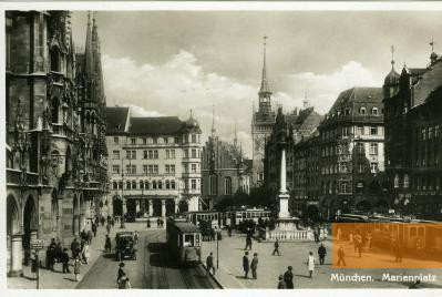 Bild:München, o.D., Der Mariannenplatz auf einer Ansichtskarte aus der Vorkriegszeit, Stiftung Denkmal