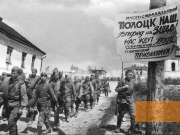 Bild:Polozk, 1944, Sowjetische Soldaten bei der Befreiung von Polozk, gemeinfrei