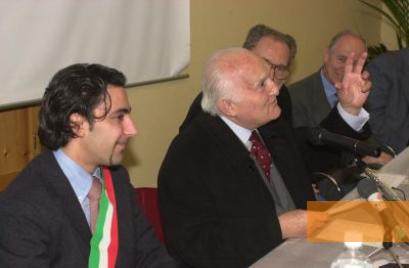 Image: Civitella in Val di Chiana, 2003, Survivor Gabriel Burbea speaking at the opening of the documentation centre, Biblioteca comunale di Civitella  Val di Chiana