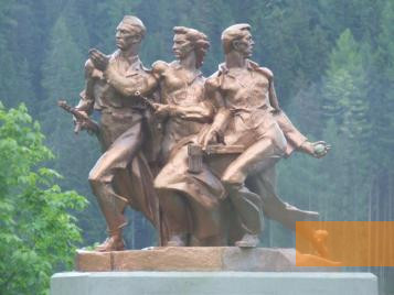 Bild:Bad Eisenkappel, 2006, Denkmal für die Kärntner Partisanen am Peršmanhof, Gudrun Blohberger