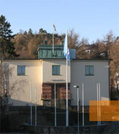 Bild:Kristiansand, o.J., Das »Stiftelsen Arkivet« im ehemaligen Archivgebäude, Stiftelsen Arkivet 
