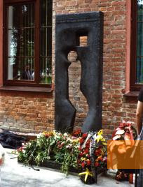 Image: Mogilev, July 2, 2009, The memorial on the day of its inauguration, Gerrit Hohendorf
