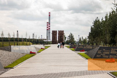 Bild:Malyj Trostenez, 2015, »Weg der Erinnerung« am ehemaligen Lagergelände, IBB Minsk