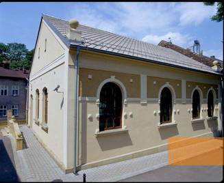 Bild:Oświęcim, 2009, Die wiederhergestellte Chewra-Lomdei-Meshnajot-Synagoge, Centrum Żydowskie w Oświęcimiu