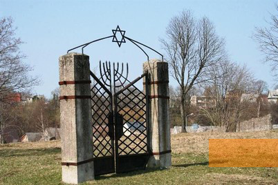 Bild:Krottingen, 2011, Auf dem jüdischen Friedhof, Vilma Norvaišienė