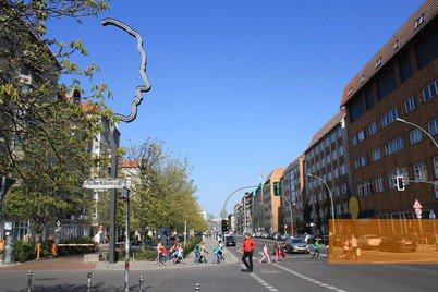 Bild:Berlin, 2015, Wilhelmstraße mit Denkmal, Stiftung Denkmal
