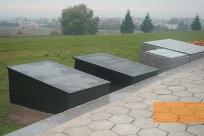 Bild:Kaunas, 2011, Gedenksteine, Stiftung Denkmal