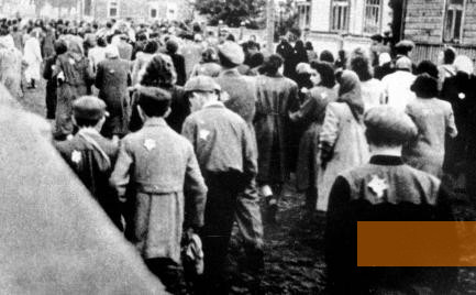 Bild:Odessa, 1941, Juden in Odessa während des Krieges, Yad Vashem