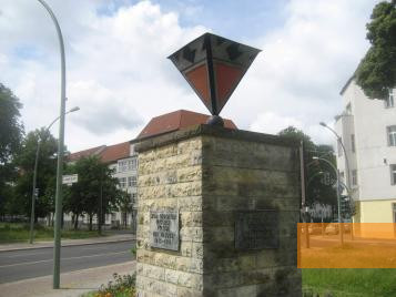 Bild:Berlin, 2010, Denkmal für die Opfer des Faschismus, Stiftung Denkmal