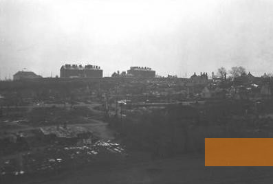 Bild:Schaulen um 1944, das verbrannte Ghettogelände nach der sowjetischen Bombardierung, Šiaulių »Aušros« Muziejus
