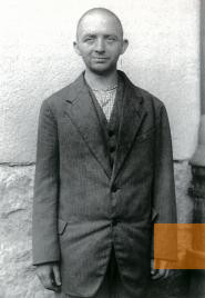 Bild:Nassau-Scheuern, o.D., Max M., Heimbewohner seit 1914, wurde am 19. März 1941 mit dem zweiten Transport »ungeheilt entlassen in eine andere Anstalt«, Heime Scheuern