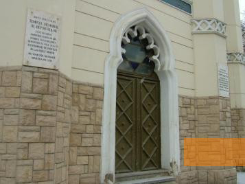 Bild:Klausenburg, 2006, Eingang zur Synagoge, Stiftung Denkmal, Roland Ibold