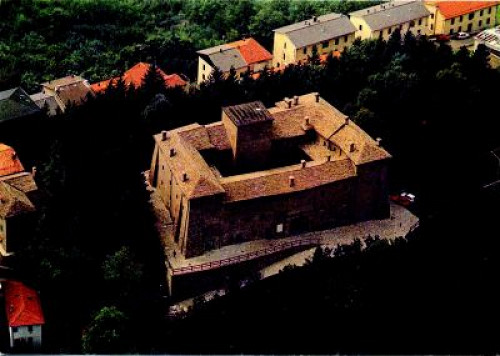 Montefiorino, 2000, Blick auf die mittelalterliche Burg, Comune di Montefiorino