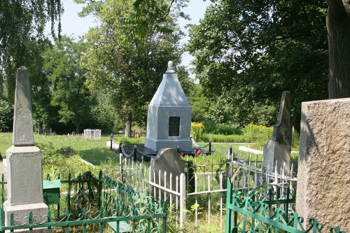 Kamenez-Podolsk, 2008, Denkmal für die im August 1941 ermordeten Kinder, Yahad – In Unum, Guillaume Ribot