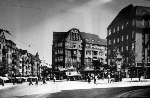 Berlin, um 1930, Straßenszene am Bayerischen Platz, gemeinfrei
