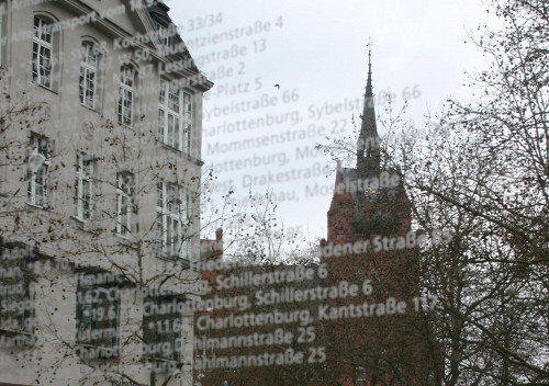 Berlin, 2008, Detailansicht der Spiegelwand mit dem Rathaus Steglitz, Stiftung Denkmal, Anne Bobzin
