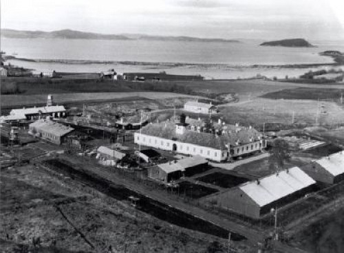 Falstad,  vermutlich nach dem 7. Mai 1945, Ansicht des SS-Strafgefangenlagers, Falstadsenteret