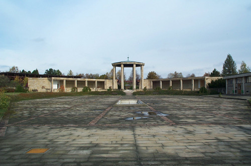 Lidice, 2000, Die 1962 eingeweihte Gedenkstätte, Památník Lidice