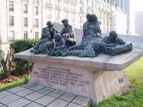 Paris, 2005, Das Denkmal für die Gefangenen des Vélodrome d'Hiver am Quai de Grenelle, Stiftung Denkmal