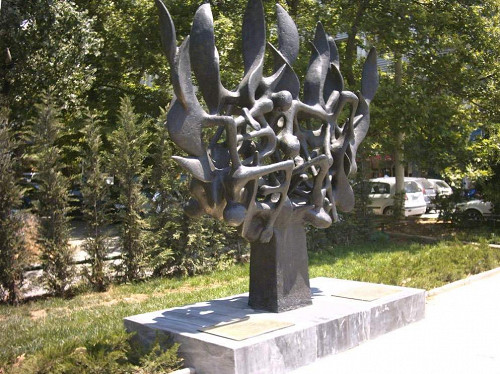 Saloniki, 2006, Seitenansicht des Holocaustdenkmals, Alexios Menexiadis