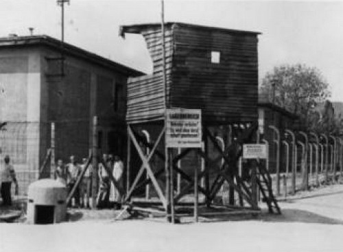 Leitmeritz, 1945, Wachturm des ehemaligen Konzentrationslagers kurz nach der Befreiung, Archiv Památníku Terezín