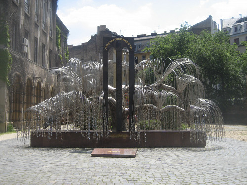 Budapest, 2010, Der »Baum des Lebens« im »Raoul-Wallenberg-Gedenkpark«, Stiftung Denkmal