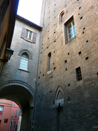 Bologna, 2009, Wände im mittelalterlichen Ghetto, Jessica Spengler