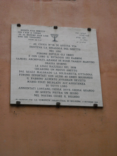 Bologna, 2009, Gedenktafel an der wiederaufgebauten Synagoge, pardanfs