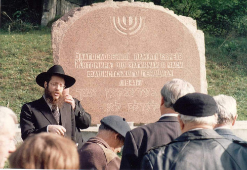 Schytomyr, Oktober 2001, Die Einweihung des Denkmals für die ermordeten Juden von Shitomir, Jüdische Gemeinde Shitomir