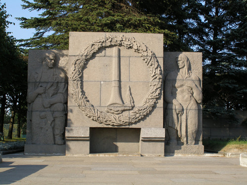 Sankt Petersburg, 2007, Denkmal auf dem Piskarjowskoje Friedhof, Volkov