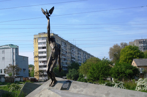 Dnipro, 2013, Sowjetisches Denkmal am neuen jüdischen Friedhof, bmalina