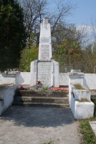 Tiraspol, 2013, Denkmal auf dem jüdischen Friedhof, tirasfeld.org