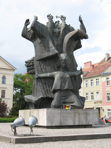 Bromberg, 2010, Denkmal des Kampfes und des Martyriums auf dem Alten Markt, Rada Ochrony Pamięci Walk i Męczeństwa