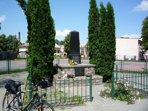 Trawniki, 2009, Denkmal für die ermordeten Juden, Tomasz Kowalik