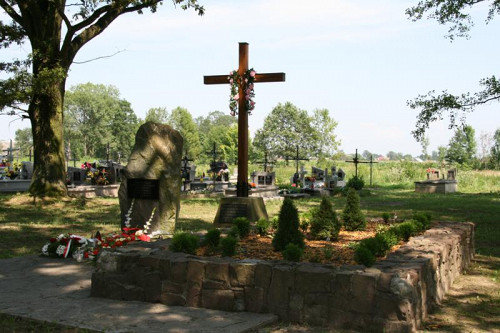 Szczurowa, 2010, Ehrengrab und Denkmal für die ermordeten Roma, Natalia Gancarz