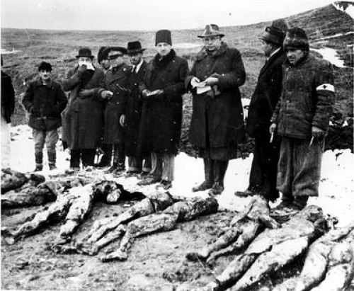 Sărmaşu, 1945, Exhumierung der Opfer, Yad Vashem