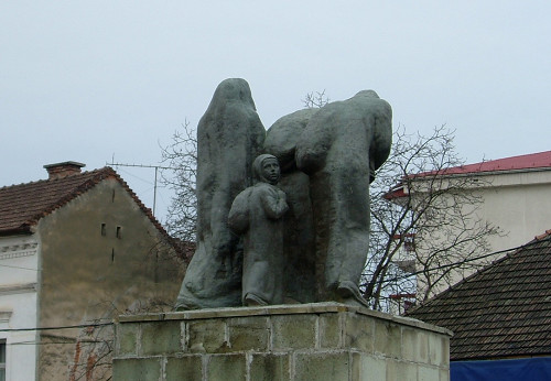 Deesch, 2006, Rückansicht des Denkmals, Stiftung Denkmal, Ronald Ibold